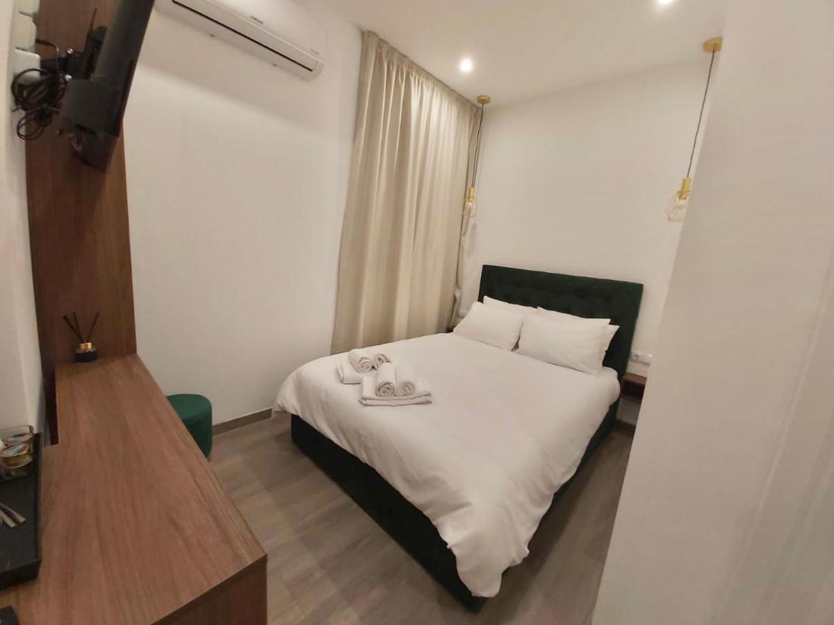 Real City Suites Syntagma Atenas Exterior foto